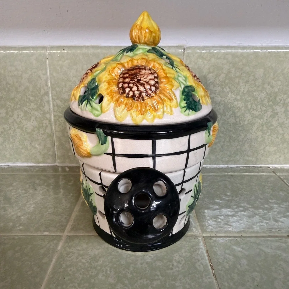 Vintage 1992 Fitz and Floyd Sunflower Watering Can Potpourri Jar Garlic Keeper